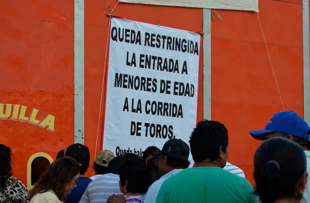 Formalizan propuesta para prohibir entrada de menores de edad a corridas de toros