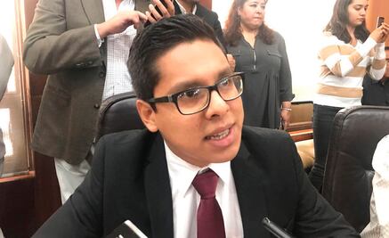 Diputado electo vendió colección de saxofones para solventar campaña 	