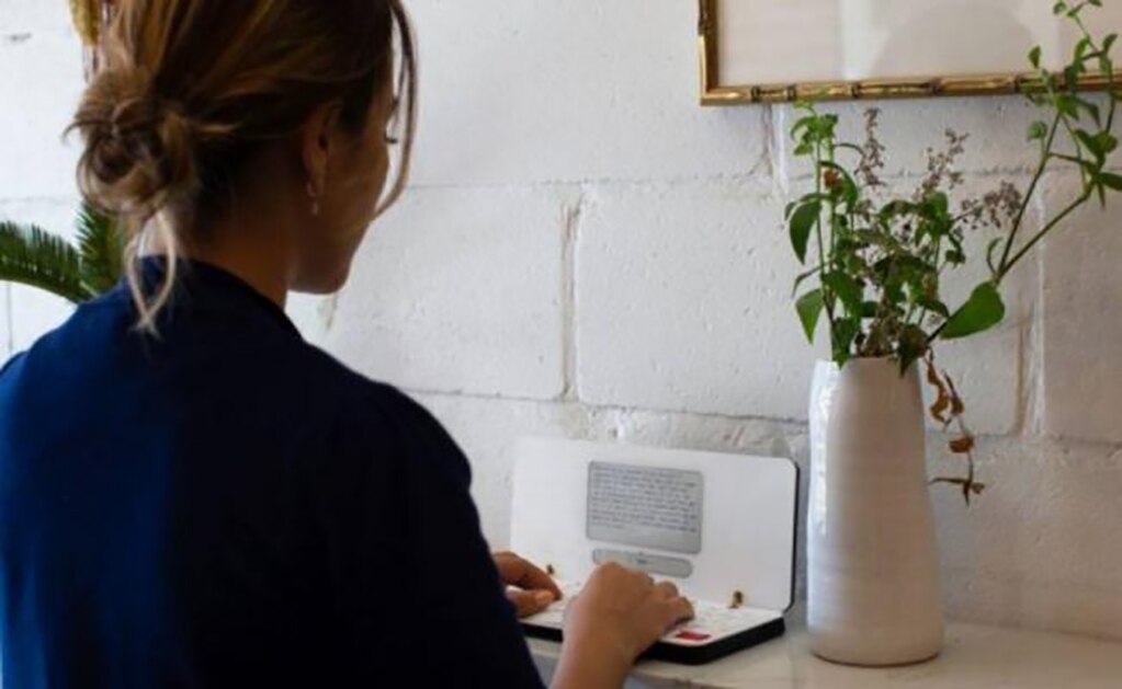 Traveler, el dispositivo que reinventa la máquina de escribir