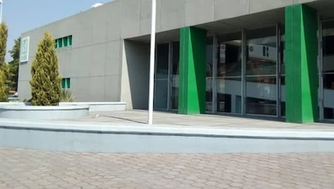 Hallan cámara oculta en baño de mujeres en anexo de Clínica 45 del IMSS en San Luis Potosí 