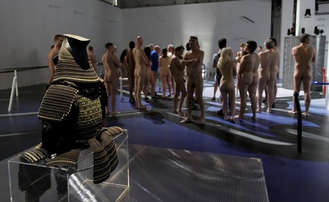 El museo de arte contemporáneo Palais de Tokyo abrió sus puertas a nudistas en un horario especial de visita. Foto: Geoffroy Van Der Hasselt/Pool via Reuters