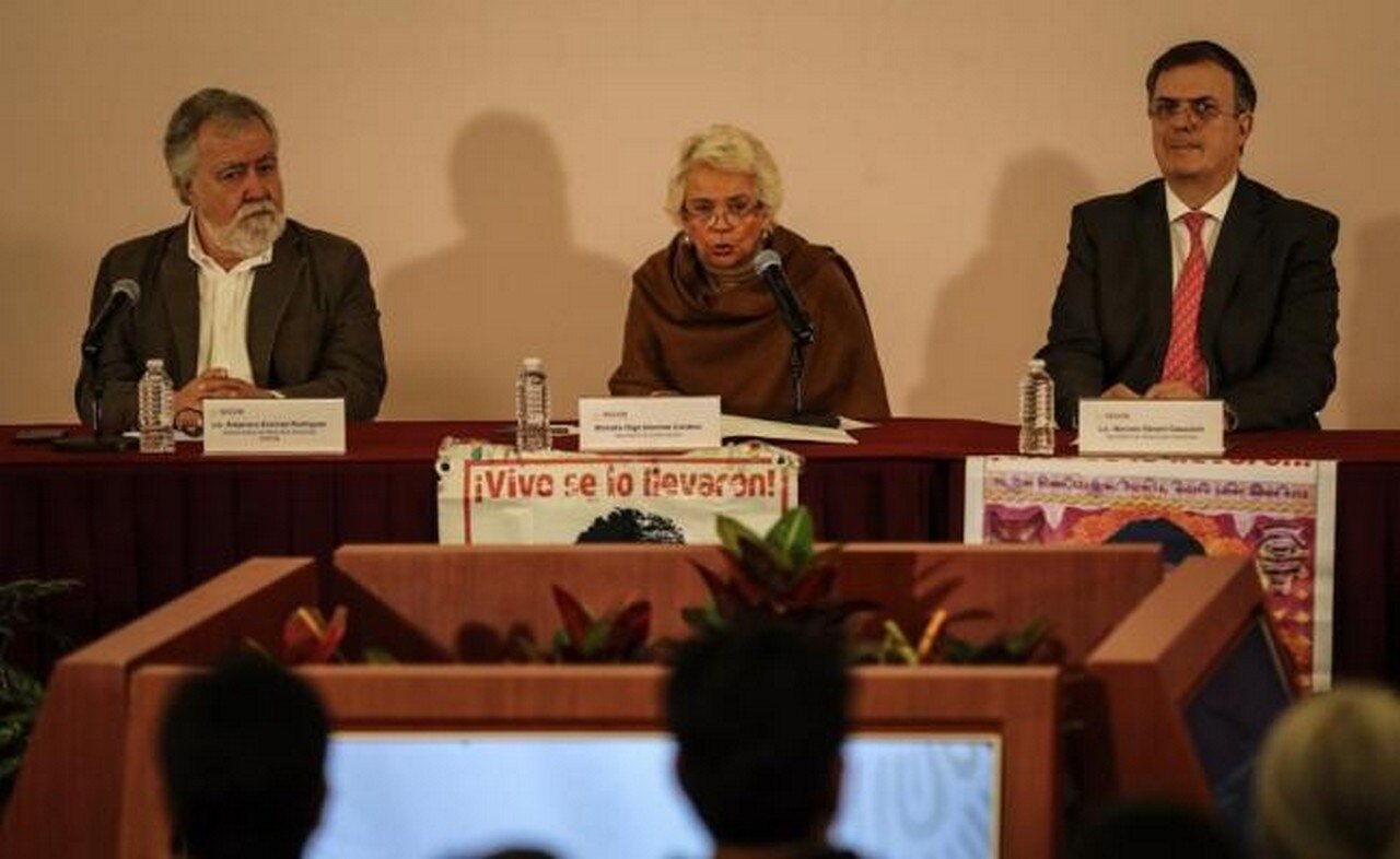  No empezamos de cero, dice Sánchez Cordero al instalar Comisión de Ayotzinapa