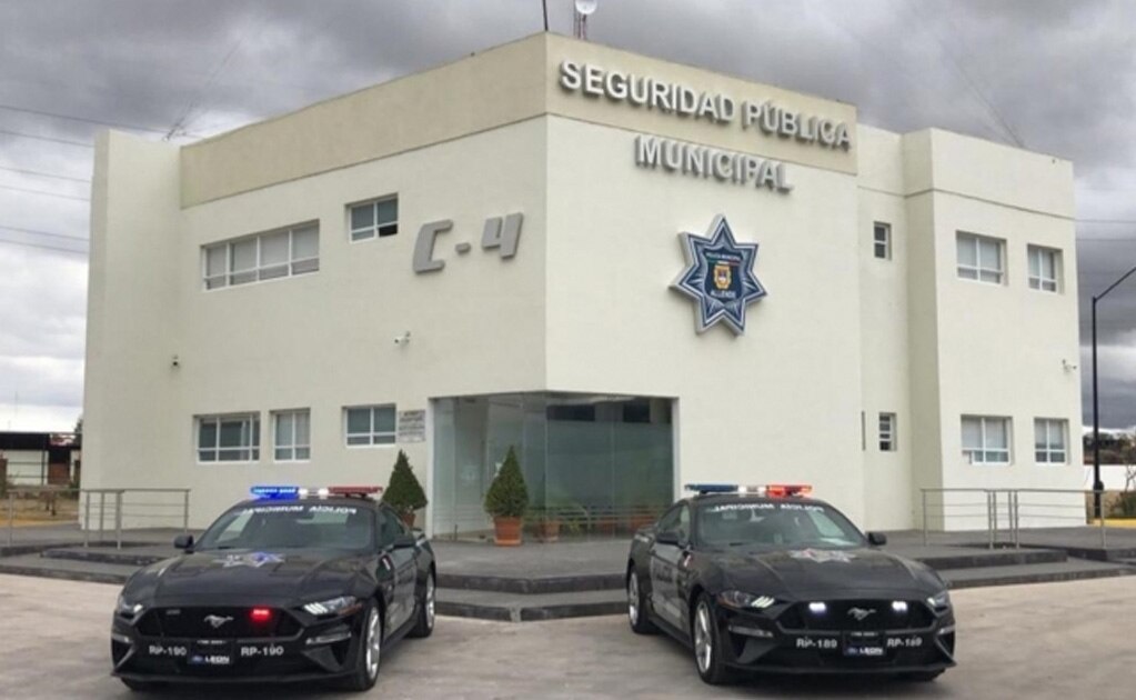 San Miguel de Allende adquiere autos Mustang para patrullas