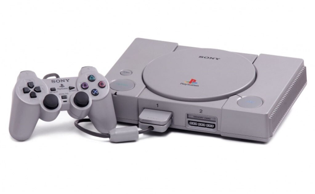 El crecimiento que ha experimentado PlayStation durante estos 25 años ha sido muy grande; la compañía ha ido evolucionando y adaptando sus consolas con las nuevas tecnologías
