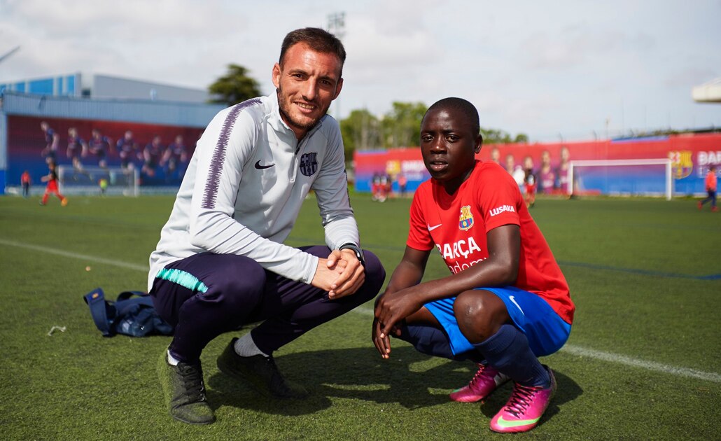 Japhet Sakala, el niño que caminaba cinco horas para entrenar con el Barça