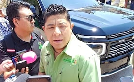 Pide Ricardo Gallardo a taxistas que se abran al diálogo, tras movilización en capital de SLP 