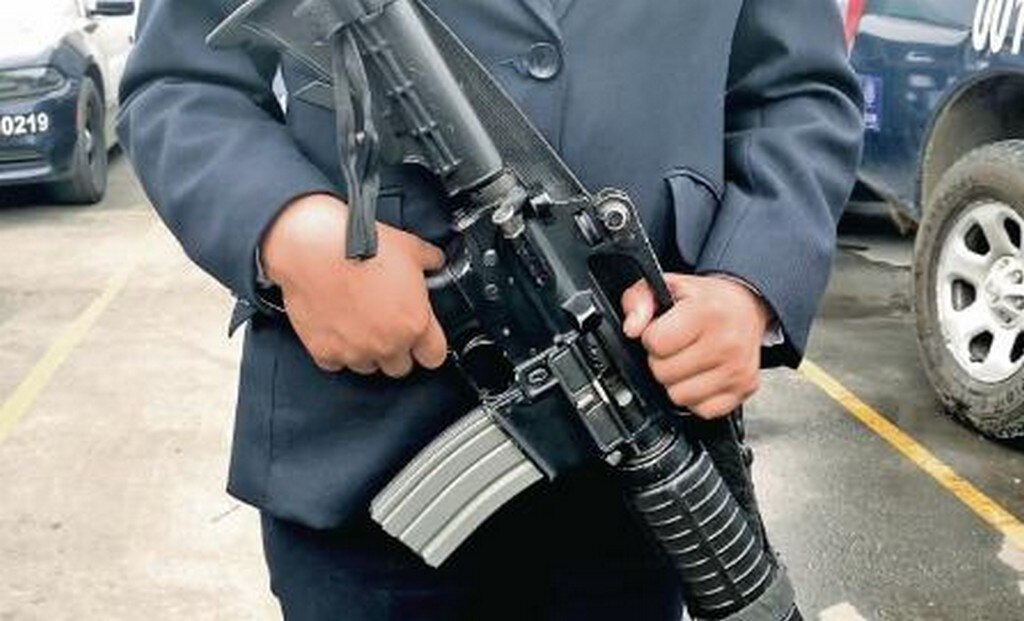 Es mamá y además escolta a jueces antinarco