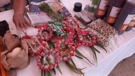 Limpias y remedios. Curanderos de la Huasteca ofrecen medicina ancestral en la Fenapo 