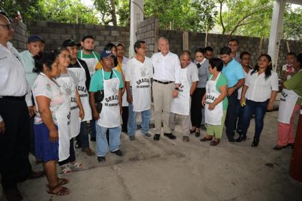 Inaugura gobernador rehabilitación de la alcaldía y Plaza Principal de Tampacán