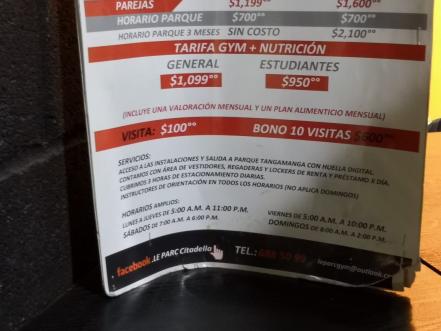 Viviendas y negocios mantienen al parque Tangamanga I como jardín privado