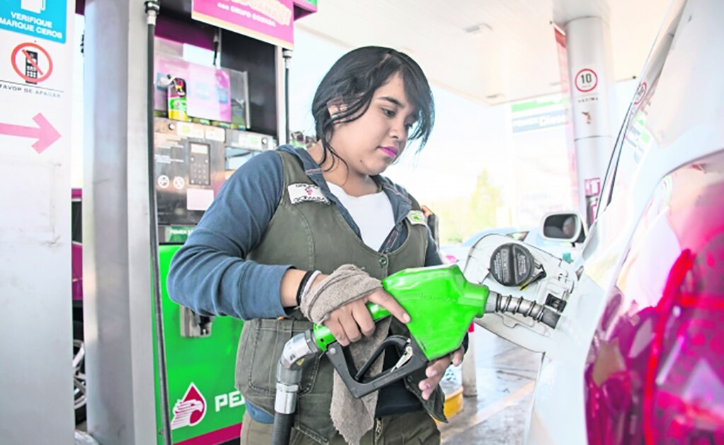 Banxico: baja competencia encarece las gasolinas