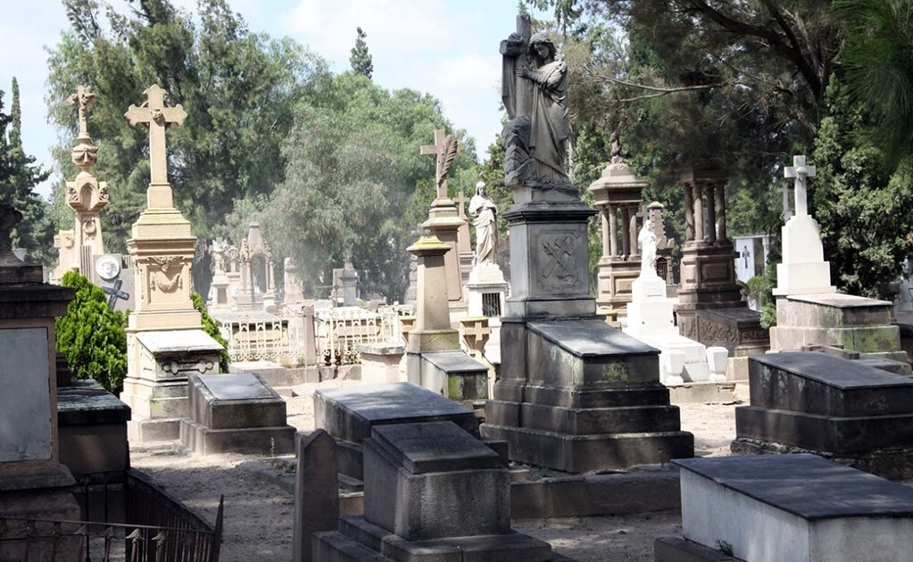 Ayuntamiento de SLP anuncia que abrirá 3 panteones del 30 de octubre al 2 de noviembre