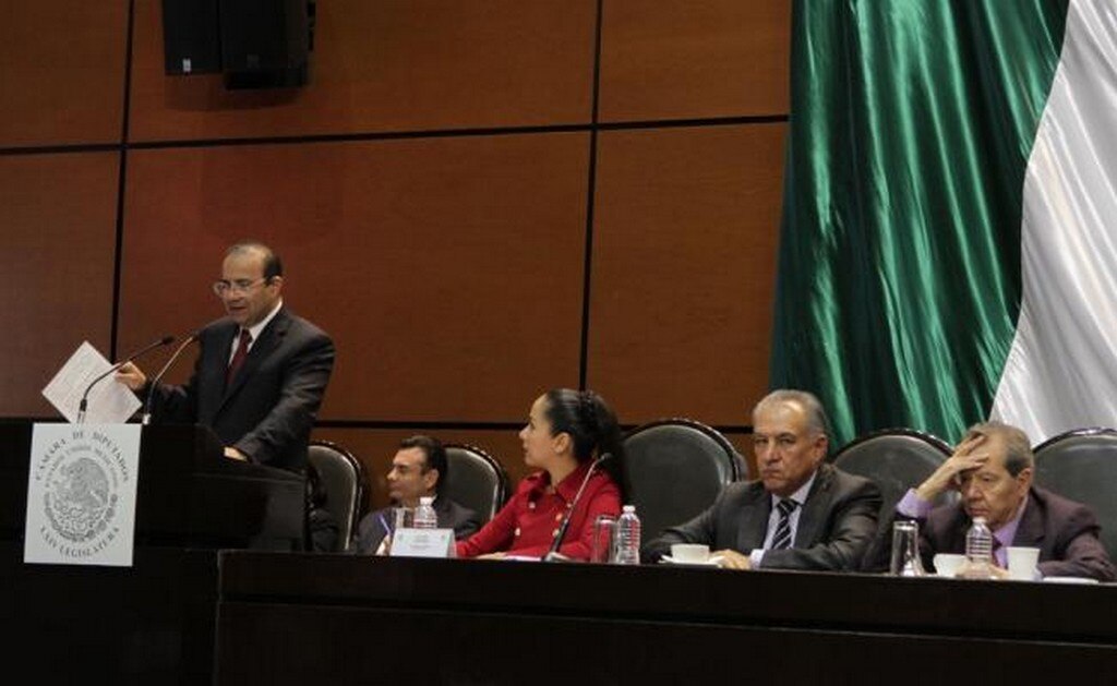  Fernández Noroña discute con Navarrete Prida y con diputada de Morena