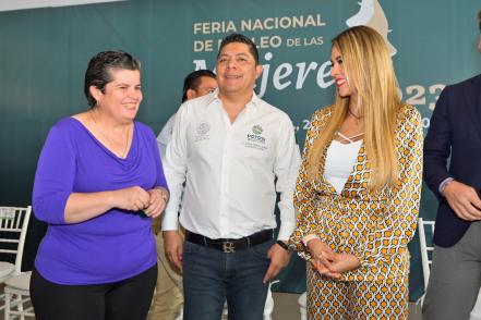 DIF impulsa inserción laboral de mujeres potosinas en Feria Nacional de Empleo