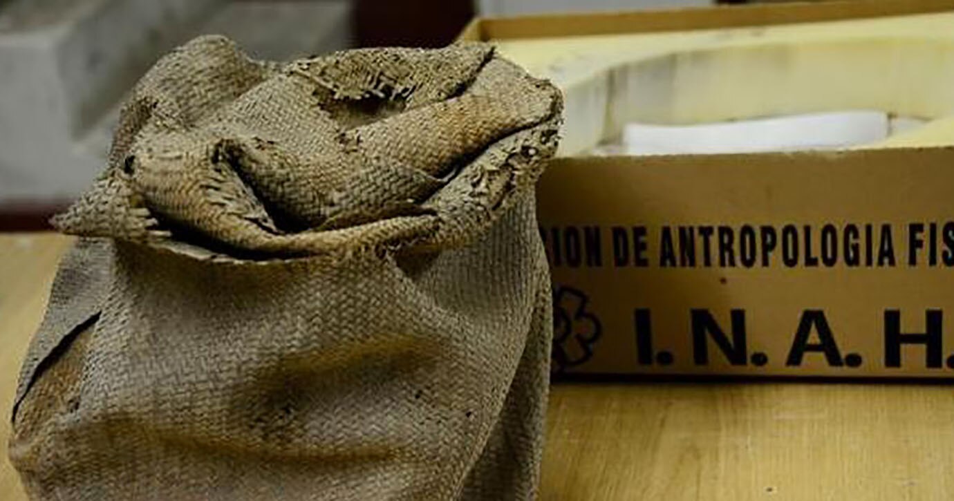 Descubren momia de un niño en cueva de Tamaulipas