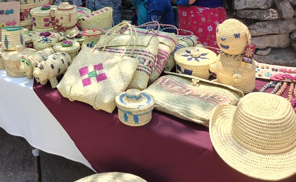 El pueblo Xi'iuy de SLP trabaja la palma