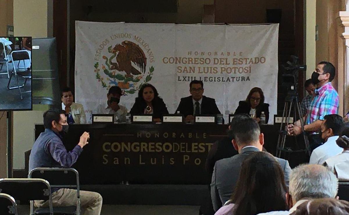 Seguridad social y mejores condiciones laborales, reclamos de periodistas ante el Congreso de SLP