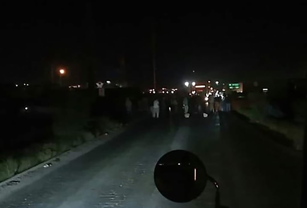 Conductores de Uber bloquean Eje 140