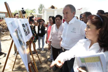 Tras tromba en Matehuala, JMCL entrega apoyos y obras por más de cinco mdp