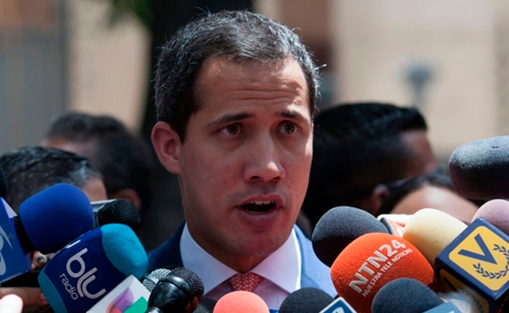 Detienen a presuntos paramilitares que se fotografiaron con Guaidó