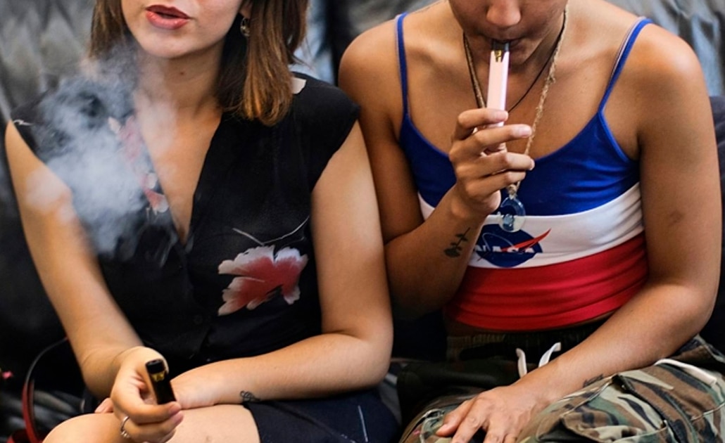 Nueva York aumenta a 21 años la edad mínima para fumar