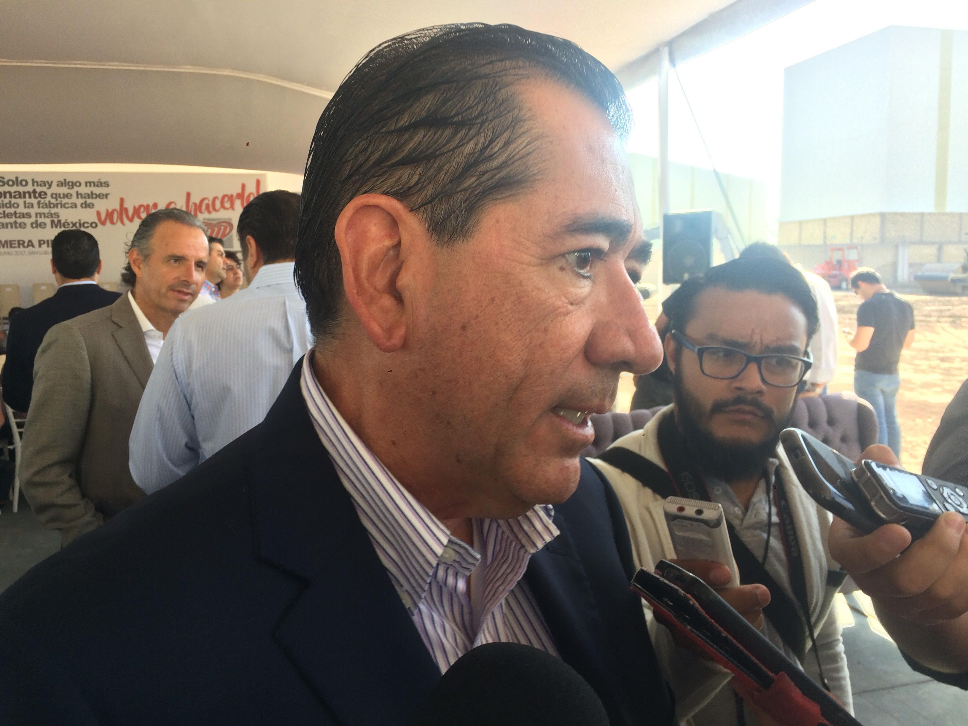 Empresarios llaman a que administraciones concluyan sin aplicar "año de Hidalgo"