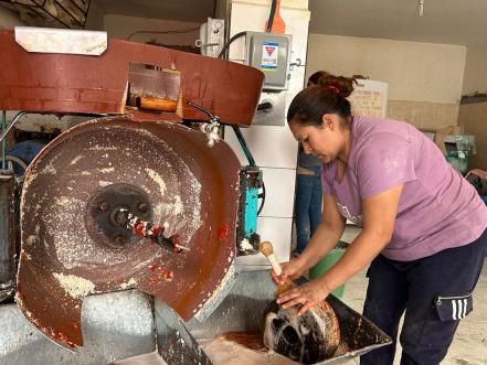 Cena de Nochebuena impulsa ventas en pequeños negocios 