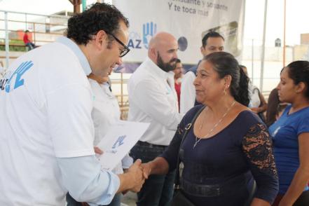 Nava Palacios entrega 323 apoyos del programa “En son de paz”