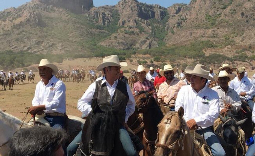 El candidato independiente salió del rancho La Joya. Foto: Alberto Morales