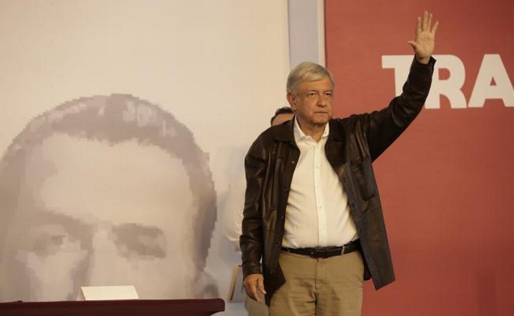  Tras Congreso Nacional, AMLO se despide de Morena con canción de Silvio Rodríguez