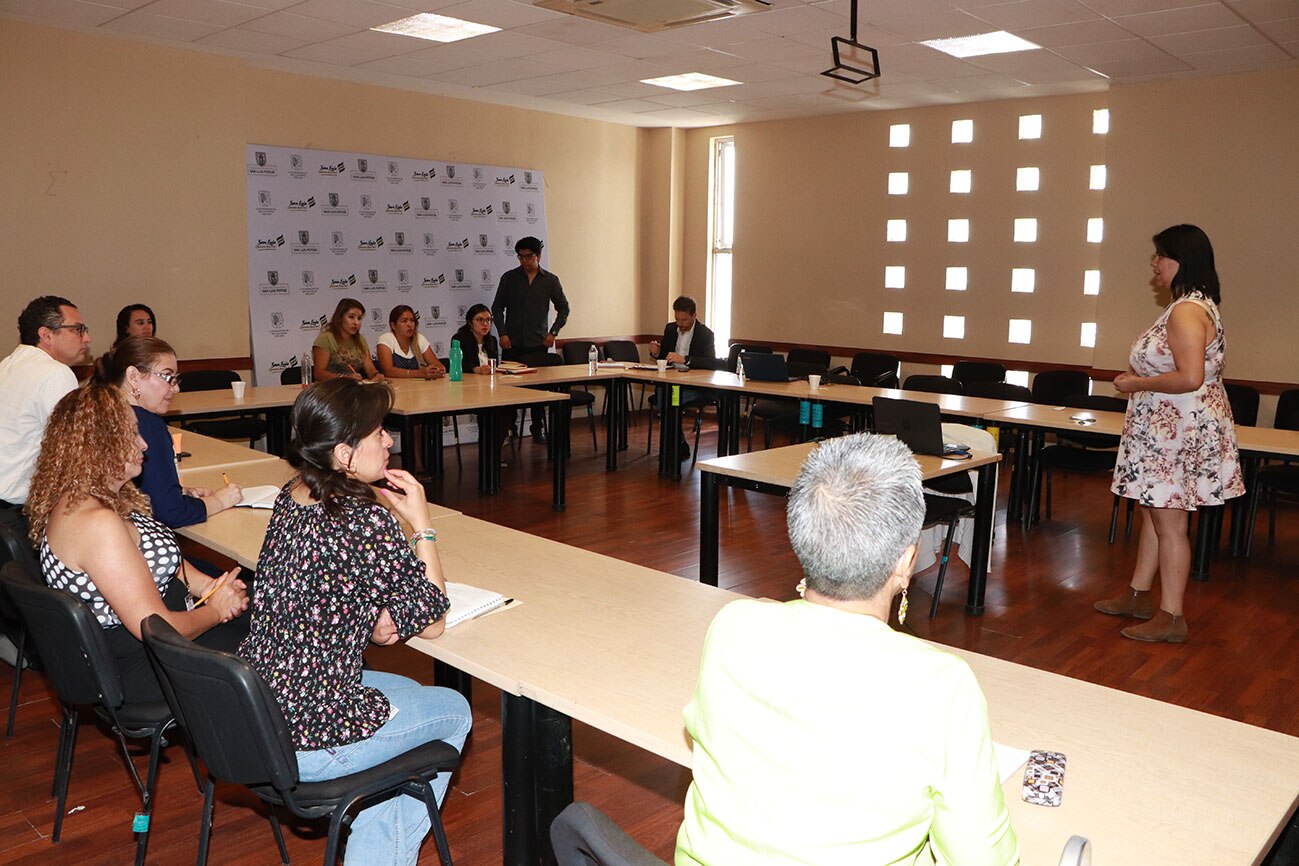 Capacitan a trabajadores del ayuntamiento en materia de derechos humanos