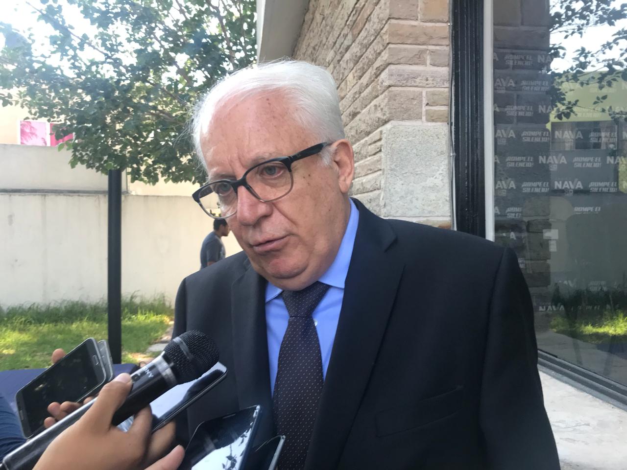 Sugieren a Xavier Nava, incrementar impuestos