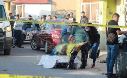 Mujer y niño mueren en incendio