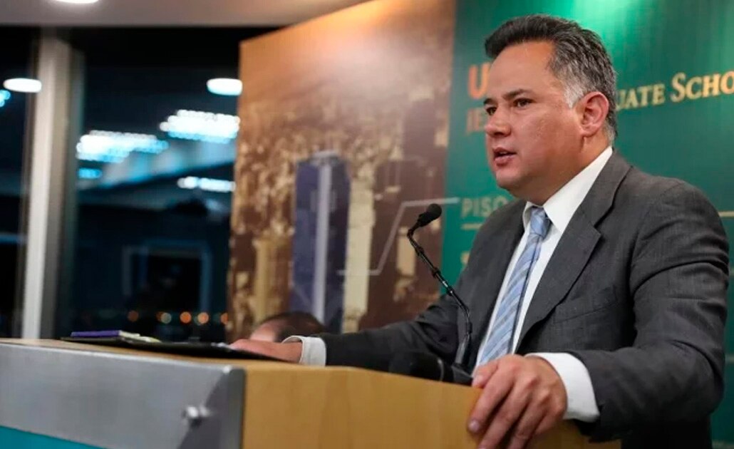 Congelan 11 cuentas ligadas a García Luna, confirma Santiago Nieto