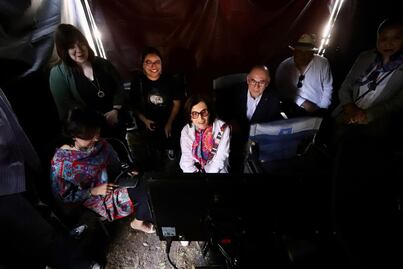 “Mal de Amores”, serie grabada en la capital de SLP, recibe la visita de la escritora Ángeles Mastretta