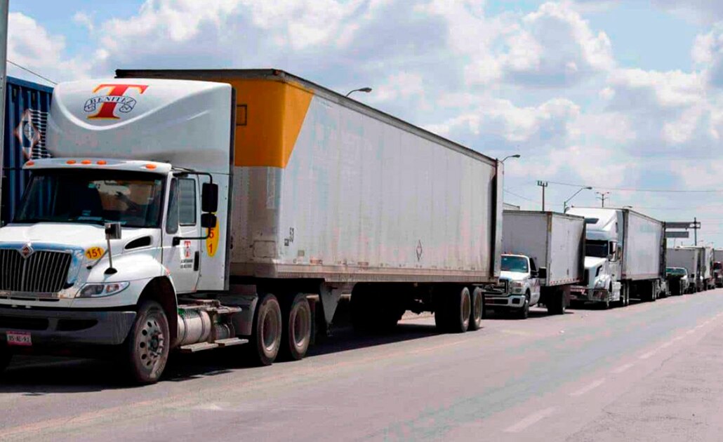 Transportistas registran severas afectaciones por obras en carretera 57