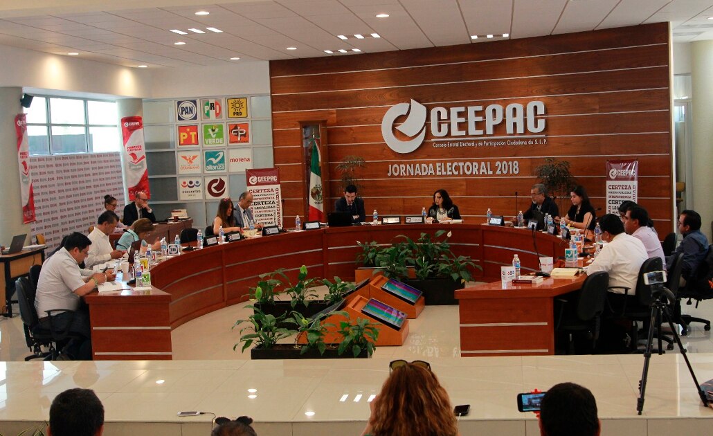 Retrasan sesión de cómputo en comités electorales por manifestaciones