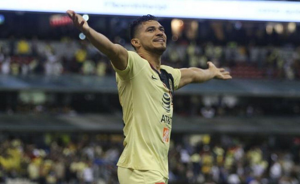 Henry Martín va por la titularidad en América