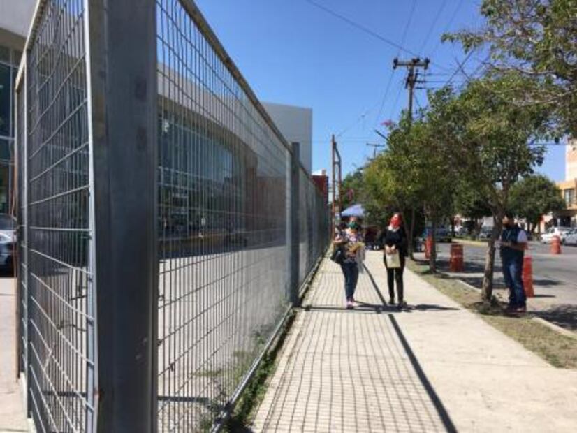 Con baja presencia de mayores de 30, transcurre primer día de aplicación de refuerzo contra Covid en SLP