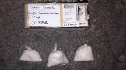 Aseguran paquete de cristal en aeropuerto de SLP 