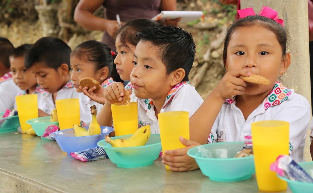 Desayunos escolares no caducaron; gobierno anterior los usó con fines electorales, acusa Gallardo