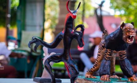 Exponen obra escultórica alumnos del CEART y la UTMSLP