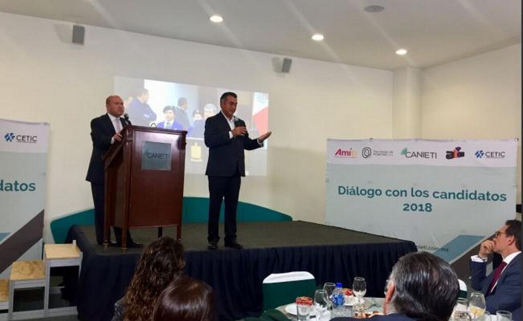 El candidato acudió a un evento en Canieti. Foto: Twitter.