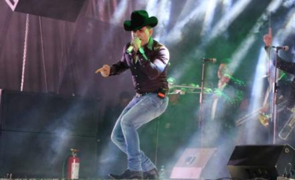 El Bebeto cautivó con su música en el Teatro del Pueblo