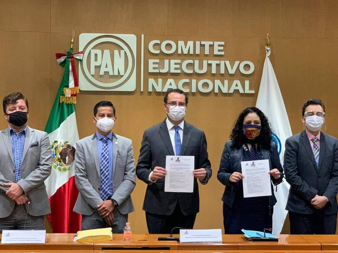 Xavier Nava se registra como precandidato del PAN a gubernatura de SLP