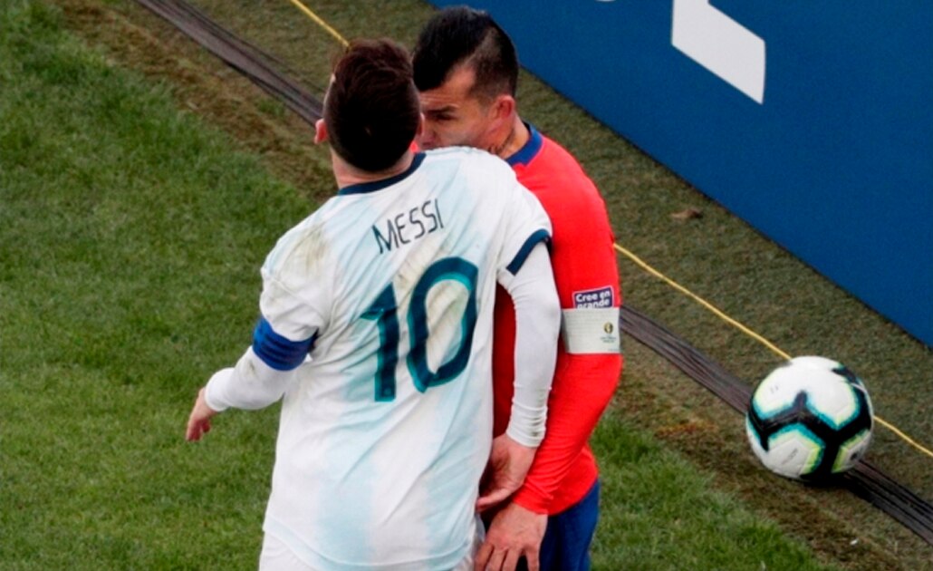 (VIDEO) Expulsan a Messi en partido ante Chile
