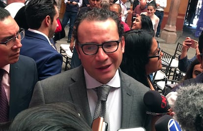 Reducción de sueldos medida insuficiente ante recorte presupuestal: Nava Palacios