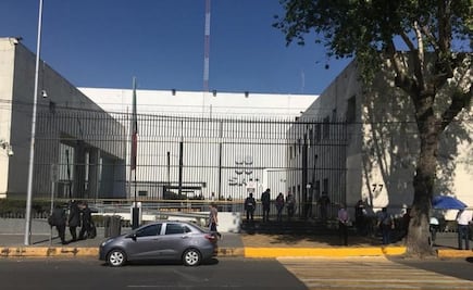 "Nos pidieron que no hablemos sobre el tema de los despidos": empleados del SAT