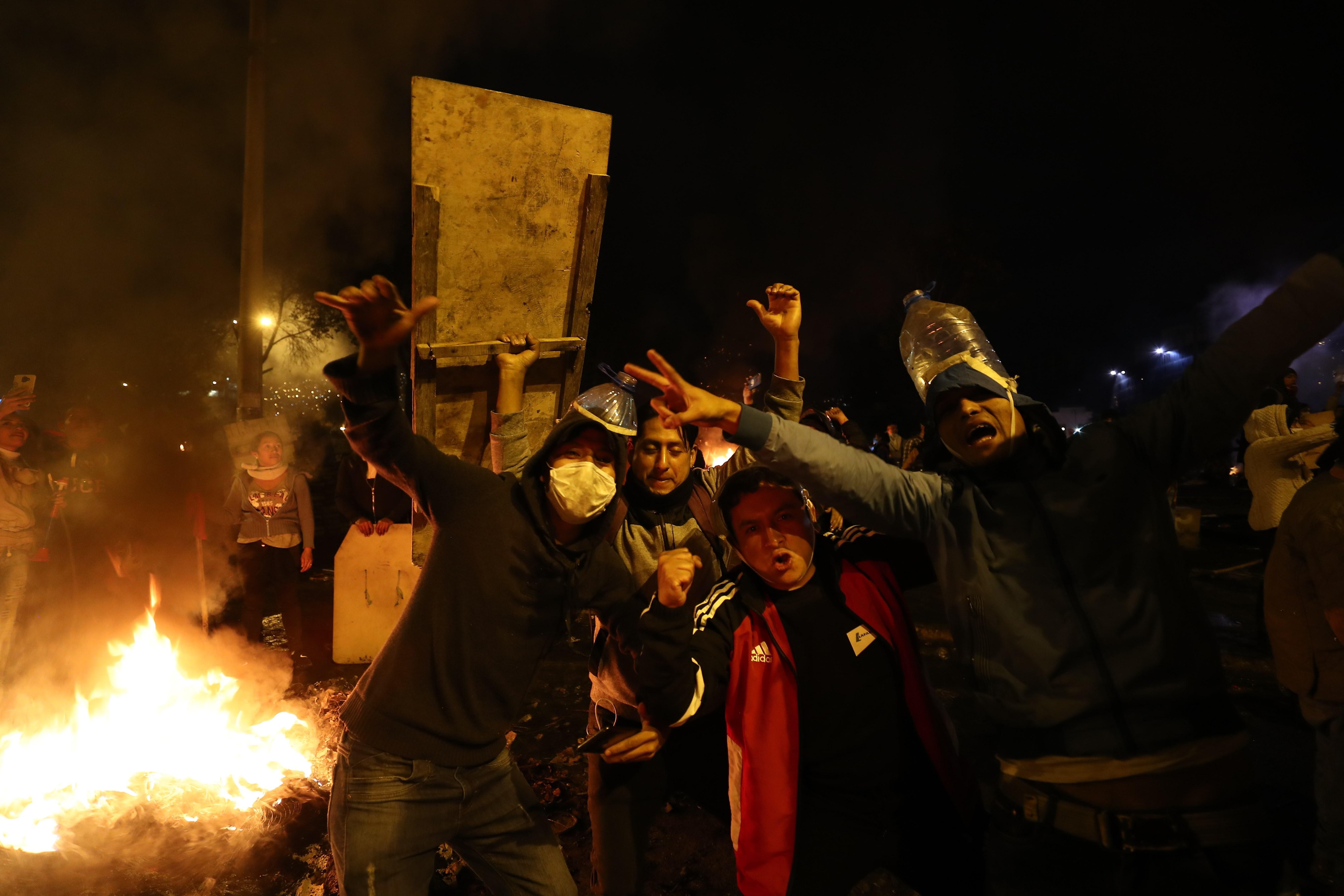 Cede gobierno en Ecuador y pone fin al gasolinazo