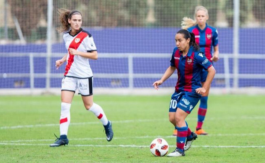  Charlyn y el Levante debutan con victoria